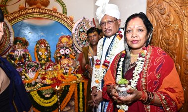 गजपति महाराजा की परंपरागत भूमिका में मुख्यमंत्री विष्णुदेव साय रथयात्रा में हुए शामिल