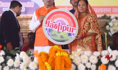 जशपुरनगर को स्वच्छता सर्वेक्षण में पूरे देश में मिला 10 वां  रैंक,  मुख्यमंत्री विष्णुदेव साय के निर्देशन में स्वच्छता दीदीयों और अधिकारियों ने कृतसंकल्प के साथ किया कार्य