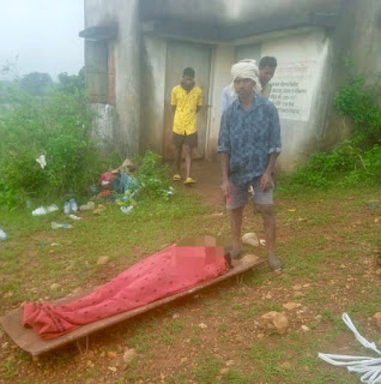 40 वर्षीय पहाड़ी कोरवा महिला की जहरीले सांप के काटने से मौत, अपने अधूरे प्रधानमंत्री आवास में जमीन पर सो रही थी महिला,