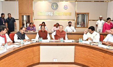 प्रधानमंत्री नरेन्द्र मोदी के छत्तीसगढ़ आगमन की तैयारियों को लेकर उच्च स्तरीय बैठक सम्पन्न*  रायपुर/लोक सीजी न्यूज़, 16 सितम्बर