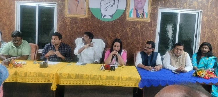 जूरुडांड़ विसर्जन जुलूस हादसा, हादसे में मृत 4 लोगों को 50-50 लाख और घायलों को 10-10 लाख रुपए का मुआवजा तथा कांग्रेस नेताओं से बदसलूकी और विभिन्न घाराओं के के तहत एफआईआर के के विरोध में कांग्रेस का प्रेस कॉफ्रेंस