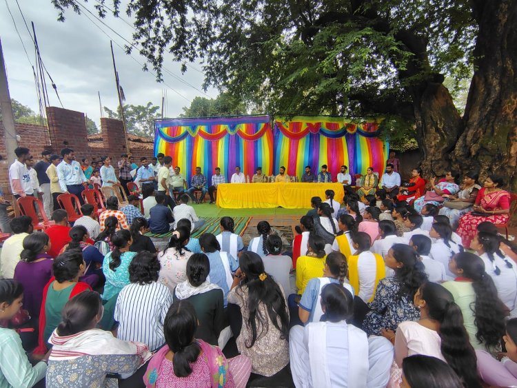 जशपुर पुलिस का ‘ऑपरेशन क्लिक सेफ’: साइबर अपराध रोकथाम के लिए गांव-गांव चल रहा जागरूकता अभियान