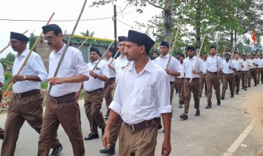राष्ट्रीय स्वयं सेवक संघ का दोकड़ा में पथ संचलन कार्यक्रम सम्पन्न,  पूर्व सैनिक बने मुख्य अतिथि, फूल बरसा कर नगर वासियों ने स्वयंसेवकों का किया स्वागत