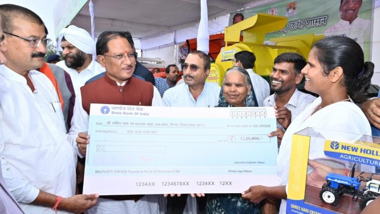 प्रधानमंत्री नरेन्द्र मोदी ने किसानों के लिए 41 हजार करोड़ रुपए से अधिक की दो नई योजनाओं का किया शुभारंभ  मिशन के तहत छत्तीसगढ़ के जशपुर, कोरबा और दंतेवाड़ा जिला का चयन