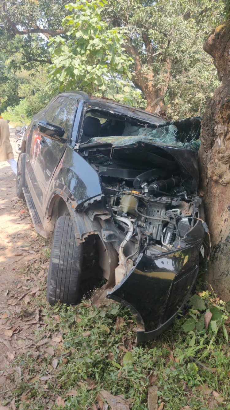 जशपुर में सड़क हादसे में कपड़ा कारोबारी कनक चिंडालिया के बेटे चेतन की सड़क हादसे में मौत, हैरियर कार हादसे में एक की मौत, तीन गंभीर रूप से घायल, एक को किया गया रांची रेफर