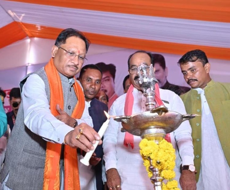 मुख्यमंत्री विष्णुदेव साय सर्व पिछड़ा वर्ग समाज के स्थापना दिवस में हुए शामिल*  *90 करोड़ रुपए के 26 निर्माण कार्यों का लोकार्पण एवं शिलान्यास