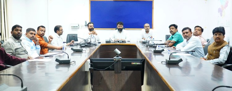 विशेष गहन पुनरीक्षण, एसआईआर, SIR कार्यक्रम शुरू ,  राजनीतिक दलों के साथ बैठक में कलेक्टर रोहित व्यास ने SIR से जुड़ी प्रक्रियाओं और तैयारियों के संबंध दी जानकारी