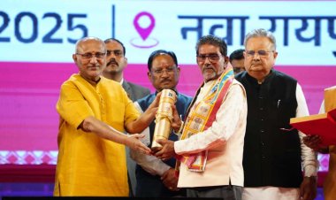 छत्तीसगढ रजत महोत्सव-2025  उप राष्ट्रपति सीपी राधाकृष्णन ने छत्तीसगढ़ के 34 अलंकरण से 37 विभूतियों एवं 4 संस्थाओं को किया सम्मानित  इस अवसर पर राज्यपाल रमेन डेका, मुख्यमंत्री विष्णु देव साय, विधानसभा अध्यक्ष डॉ. रमन सिंह, उप मुख्यमंत्री विजय शर्मा, मंत्रीगण, सांसद एवं विधायकगण रहे उपस्थित