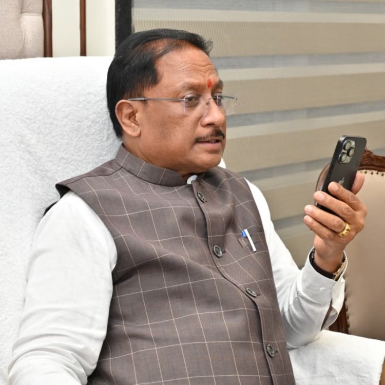 मुख्यमंत्री विष्णुदेव साय ने बिलासपुर के पास हुई ट्रेन दुर्घटना पर गहरा दुःख व्यक्त किया  दिवंगतों के परिजनों को ₹5 लाख एवं घायलों को ₹50 हज़ार की आर्थिक सहायता देने की घोषणा