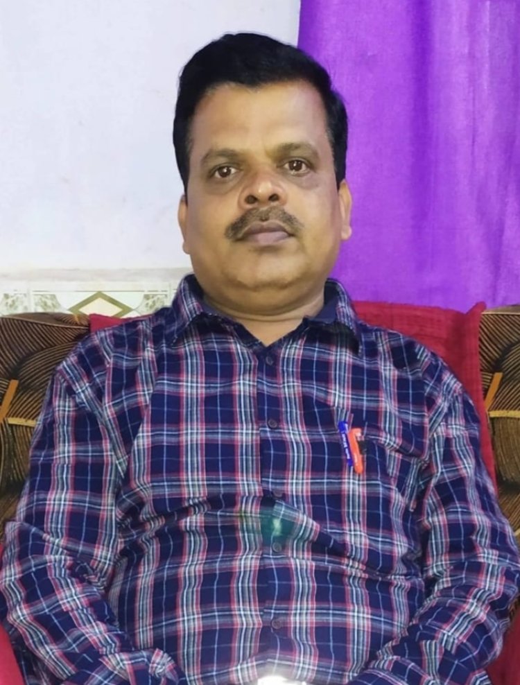 नाबालिग स्कूली छात्रा से दुष्कर्म के मामले में एफआईआर दर्ज करने में कोतवाली प्रभारी ने की थी देरी   जशपुर एसएसपी की सख्त कार्यवाही, कोतवाली टी आई आशीष कुमार तिवारी को सस्पेंड कर किया लाईन अटैच  इधर घटना के बाद से फरार व्याख्याता गिरधारी राम यादव को जांच प्रतिवेदन पर कमिश्रर ने किया निलंबित 