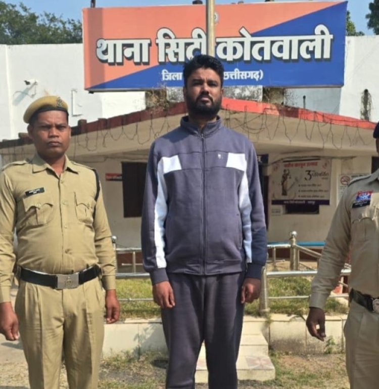 शराब तस्करी का अंतर्राज्यीय तस्कर कर्ण शर्मा चढ़ा पुलिस के हत्थे  आरोपी को हरियाणा से पकड़ लाई जशपुर पुलिस   तस्कर कर्ण उर्फ बाबू शर्मा, शराब तस्करी कर रहे ट्रकों के, रास्ते में भरवाए डीजल का करता था ऑनलाइन पेमेंट
