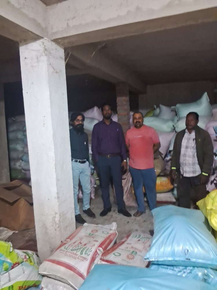 ग्राम पंडरीपानी में अवैध धान भंडारण पर बड़ी कार्यवाही  एसडीएम फरसाबहार की कार्रवाई में 870 बोरे अवैध धान जप्त