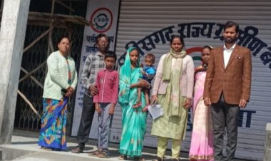 मृतक के परिजन को मिली प्रधानमंत्री सुरक्षा बीमा योजना के तहत 2 लाख रुपये की बीमा राशि  सीएम कैंप कार्यालय बगिया बनी संजीवनी