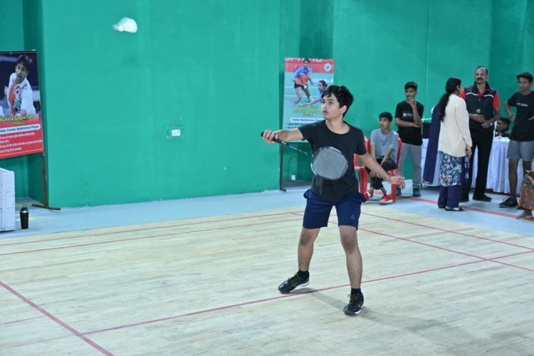 जशपुर में 24वीं स्टेट सीनियर बैडमिंटन चैम्पियनशिप का हुआ भव्य शुभारंभ  मुख्यमंत्री विष्णु देव साय की प्रेरणा से जशपुर में खेल संस्कृति को नई उड़ान - राज्य स्तरीय चैंपियनशिप शुरू, राज्य भर के खिलाड़ी जुटे