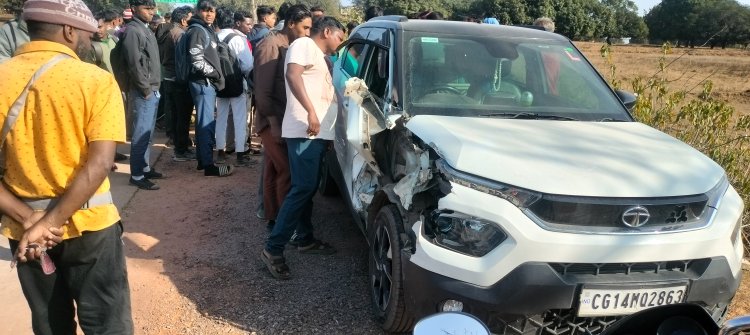 नशे में धुत ड्राइवर के हाथों हाईवे पर दौड़ रही थी तेज रफ्तार टाटा पंच कार  पतराटोली में खड़े ट्रक से टकराने के बाद, वहां से भाग रहे चालक ने स्कूली छात्र को मारी ठोकर