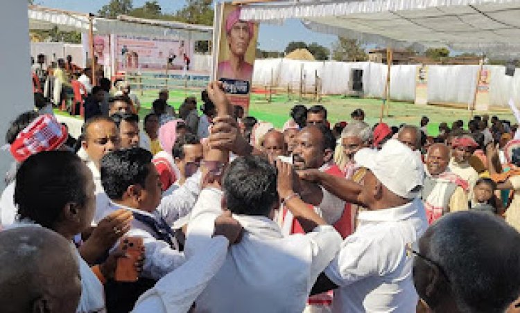 पूर्व डीडीसी कृपा शंकर भगत ने संतन भगत पर लगाया जानलेवा हमला कर मारपीट के आरोप