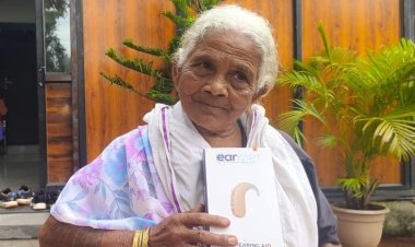 *90 वर्षीय चाका बाई पुनः सुन सकती है जीवन की मधुर ध्वनि*  *मुख्यमंत्री कैंप कार्यालय में श्रवणदोष से पीड़ित चाका बाई को मिला श्रवण यंत्र*  *मुख्यमंत्री विष्णुदेव साय को दिया धन्यवाद*