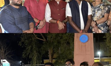 नक्सल मुक्त हुआ अपना प्रदेश तो, शहर में लोगों ने ऐसे मनाया जश्न