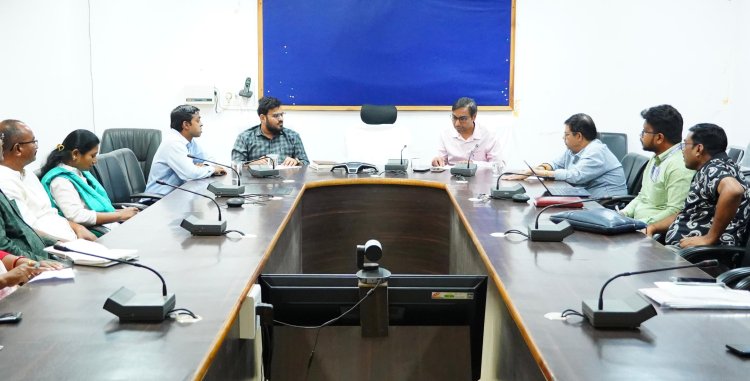 *अपर कलेक्टर ने जिले के गैस एजेंसी संचालकों ली बैठक, कहा उपभोक्ताओं को गैस सिलेंडर लेने कोई परेशानी नहीं होनी चाहिए, गैस की कालाबाजारी पर होगी कार्रवाई *