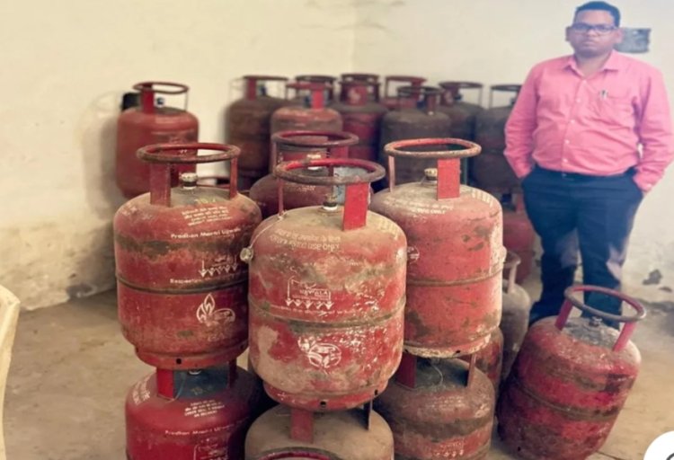 अवैध गैस भंडारण पर कार्रवाई: गोदाम से 35 एलपीजी सिलेंडर जब्त, 23 भरे मिले