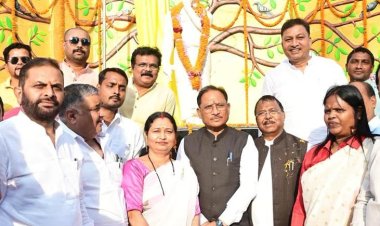 *माँ भारती के वीर सपूत चंद्रशेखर आज़ाद को नमन: मुख्यमंत्री विष्णुदेव साय ने अंबिकापुर में प्रतिमा का किया अनावरण*