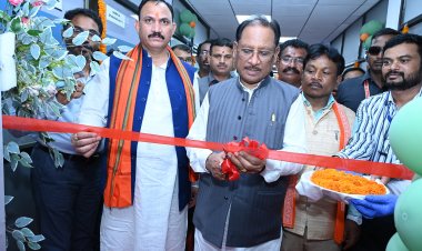 *बस्तर में स्वास्थ्य क्रांति की नई शुरुआत: सुकमा में ‘अटल आरोग्य लैब’ का राज्यस्तरीय शुभारंभ*  *हर नागरिक तक गुणवत्तापूर्ण और सुलभ चिकित्सा पहुंचाना सरकार की सर्वोच्च प्राथमिकता – मुख्यमंत्री विष्णु देव साय*