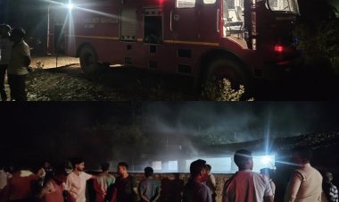 *प्रशासन की तत्परता से सिंगीबहार के टायर गोदाम में लगी आग पर समय रहते दमकल की सहायता से पाया गया काबू*