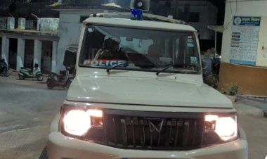 *यहां छापा मारने पहुंची पुलिस की बोलेरो गाड़ी लेकर भागा गांजा तस्कर*  *पुलिस ने आरोपी को ट्रेस कर राम मंदिर रोड से पकड़ा*