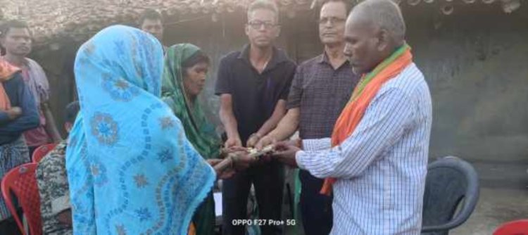 *जंगल में मौत का सामना: दातुन तोड़ते वक्त हाथी ने बुजुर्ग को पटककर मार डाला*  *कुनकुरी वन क्षेत्र में हादसा, नाला पार कर जंगल पहुंचे थे वृद्ध; गांव में दहशत, वन विभाग ने जारी की चेतावनी*