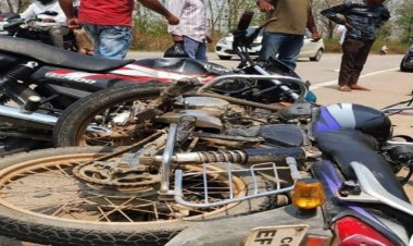*एनएच 43 पर लुचकी घाट में आमने-सामने से भिड़ीं दो बाइकें, 2 युवकों की मौत*