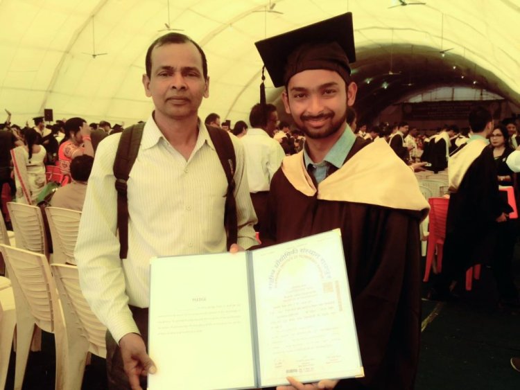 *तेंदूपत्ता संग्राहक के बेटे अजय गुप्ता बने भारतीय वन सेवा के अधिकारी*  *अजय की सफलता छत्तीसगढ़ के वनाश्रित परिवारों के अटूट विश्वास की जीत है - मुख्यमंत्री विष्णु देव साय*