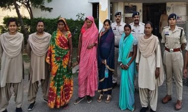 नकली सोने की मोहर से ठगी करने वाली 4 महिलाएं गिरफ्तार, असली मोहर बदलकर करती थीं धोखाधड़ी*