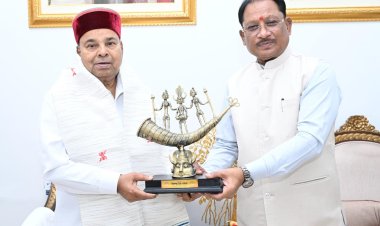 *मुख्यमंत्री विष्णुदेव साय से कर्नाटक के राज्यपाल थावरचंद गहलोत ने की सौजन्य भेंट*