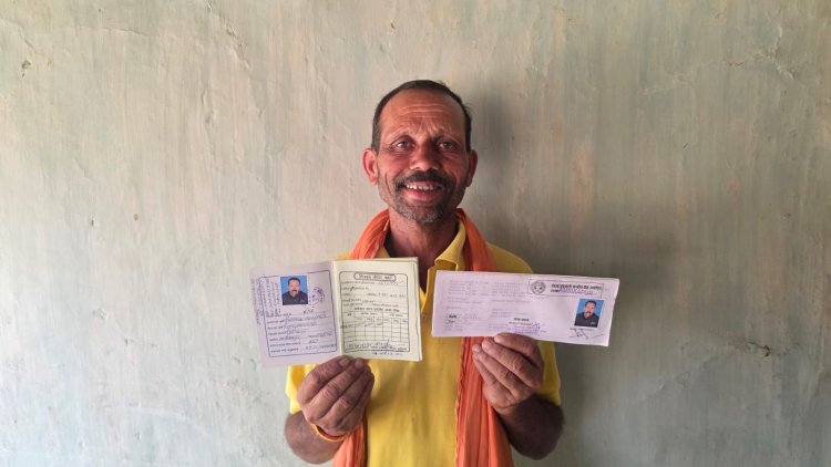 *मुख्यमंत्री हेल्पलाइन 1076 का असर: एक फोन कॉल पर किसान की समस्या का 24 घंटे में समाधान*  *खेत में बैल चराते समय दर्ज कराई शिकायत, प्रशासन ने घर पहुंचकर खुलवाया बैंक खाता और बनवाया किसान क्रेडिट कार्ड*
