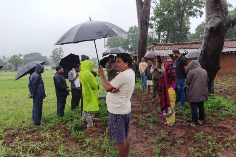 *वनभूमि पर अवैध कब्जों पर वन विभाग की कार्रवाई*  *सन्ना परिक्षेत्र में अतिक्रमण हटाकर कराया पौधरोपण, अवैध निर्माण भी ध्वस्त*