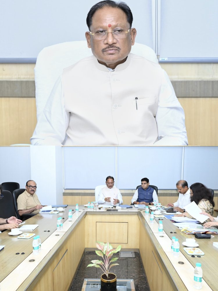 *राज्य सरकार के नीतिगत सुधारों एवं नवाचारों से राजस्व प्रशासन में आया सकारात्मक बदलाव : मुख्यमंत्री श्री विष्णुदेव साय*  *मुख्यमंत्री विष्णुदेव साय ने राजस्व विभाग के कार्यों की उच्चस्तरीय समीक्षा की*
