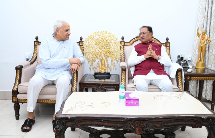 *मुख्यमंत्री विष्णुदेव साय से लघु उद्योग भारती के प्रतिनिधिमंडल ने की सौजन्य मुलाकात : 14वें इंडिया इंडस्ट्रियल फेयर की तैयारियों पर हुई चर्चा*