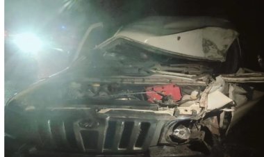 *सीतापुर के खोपा धाम से लौट रहे श्रद्धालुओं की स्कॉर्पियो ट्रक से भिड़ी, एक की मौत; 5 घायल*
