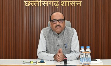 *छत्तीसगढ़ में सुघ्घर छत्तीसगढ़ अभियान की प्रगति तेज*  *मुख्य सचिव ने की कल्याणकारी योजनाओं के शत-प्रतिशत क्रियान्वयन की समीक्षा*