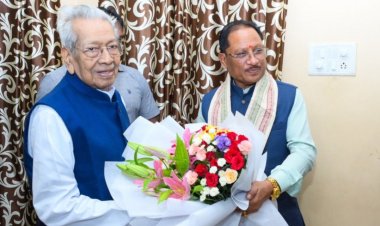 *मुख्यमंत्री विष्णु देव साय ने छत्तीसगढ़ के पूर्व राज्यपाल विश्वभूषण हरिचंदन से की सौजन्य भेंट*