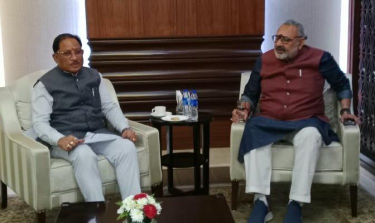 *केंद्रीय वस्त्र मंत्री गिरिराज सिंह से नई दिल्ली में मुख्यमंत्री विष्णु देव साय ने की मुलाकात*