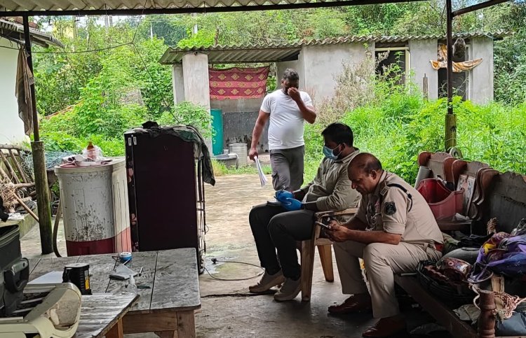 *बंद कमरे से मिली 55 साल के सॉफ्टवेयर इंजीनियर की सड़ी गली लाश*