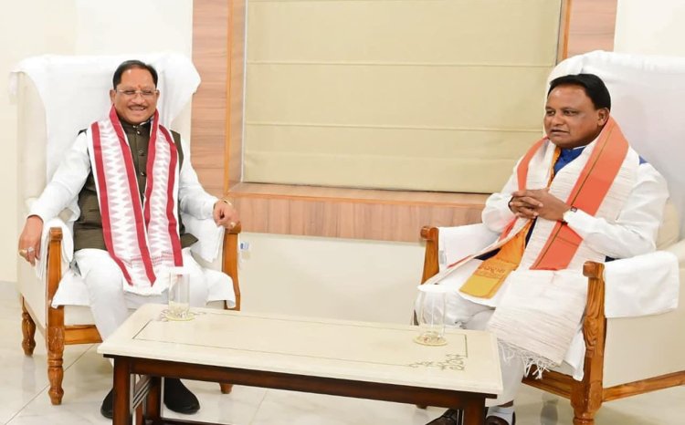 *मुख्यमंत्री विष्णु देव साय ने ओडिशा के मुख्यमंत्री मोहन चरण माझी से की सौजन्य भेंट*