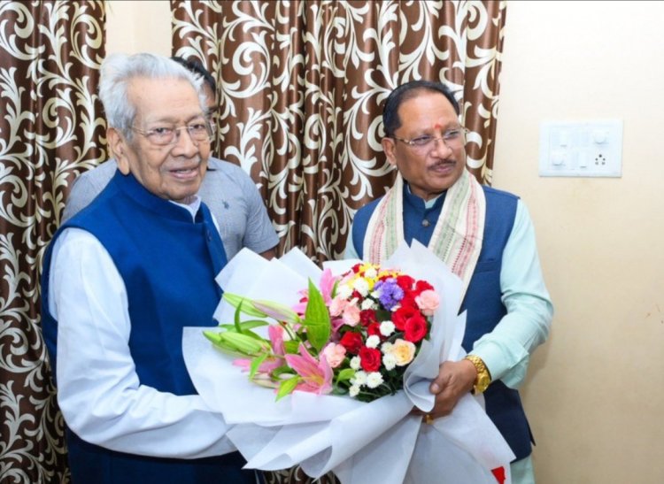 *मुख्यमंत्री विष्णु देव साय ने छत्तीसगढ़ के पूर्व राज्यपाल विश्वभूषण हरिचंदन से की सौजन्य भेंट*