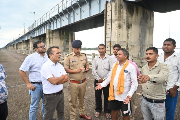 *गंगरेल बांध के सभी 14 गेट खुले, महानदी के तटीय क्षेत्रों में प्रशासन अलर्ट मोड पर*