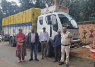 *झारखंड के गुमला से दो ट्रकों में भरकर जशपुर के बगीचा लाया जा रहा, 400 बोरी अवैध धान पकड़ाया*
