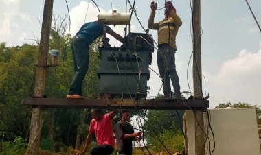 *सीएम कैम्प कार्यालय बगिया में ग्रामीणों ने लगाई थी गुहार, निर्देश पर विद्युत विभाग ने तत्काल , खराब ट्रांसफार्मर बदला, बहाल की बिजली आपूर्ति*