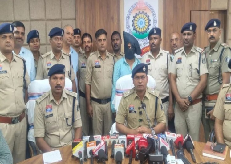 *शिक्षिका और उसके बेटे के दोहरे हत्याकांड का खुलासा* *19 लाख के लिए शिक्षिका की सहेली के पति ने की थी हत्या, राज खुलने के डर से बेटे को भी मार डाला*