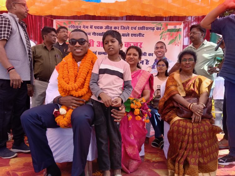 *एशियन गेम्स के कांस्य पदक विजेता अनिमेष कुजूर का कुनकुरी में भव्य स्वागत*